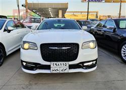 کرایسلەر 300